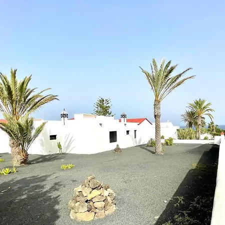 Bungalow For Nudists, With Freewifi And Great View Of The Pool * צ'ארקו דל פאלו