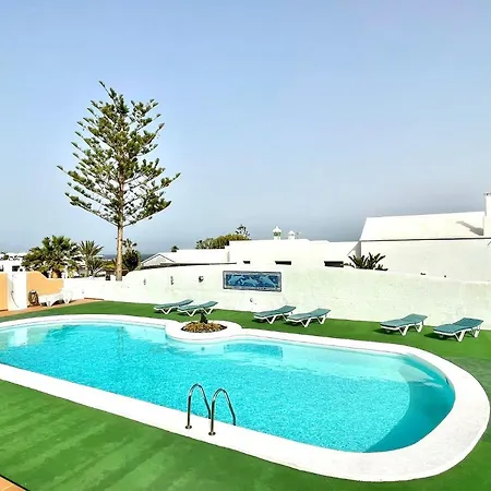 Bungalow For Nudists, With Freewifi And Great View Of The Pool * Charco del Palo