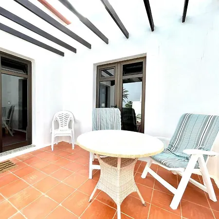Bungalow For Nudists, With Freewifi And Great View Of The Pool דירה