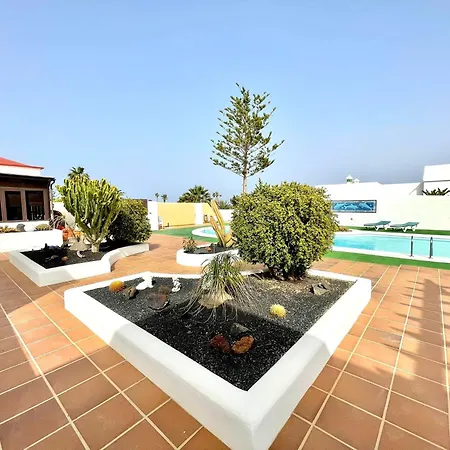 Bungalow For Nudists, With Freewifi And Great View Of The Pool * צ'ארקו דל פאלו