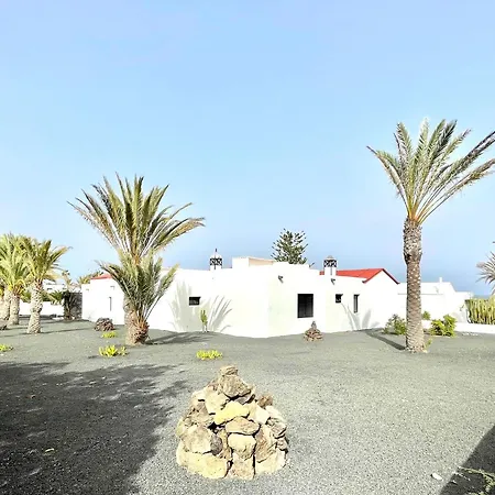 Bungalow For Nudists, With Freewifi And Great View Of The Pool *